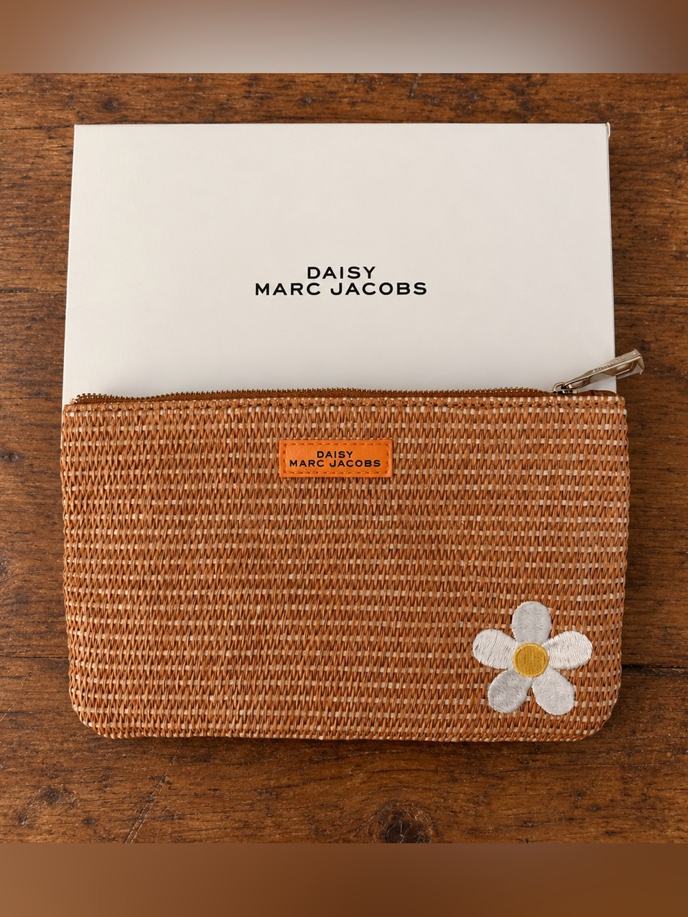 Daisy Marc Jacobs Woven Cosmetic Pouch with Box | GWP